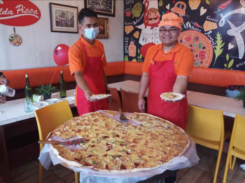 amianan-balita-ngayon-largest-yummiest-pizza-in-town-amianan